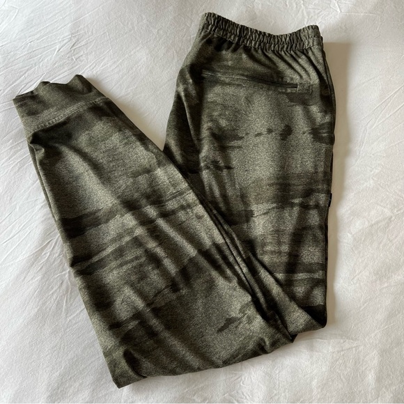 NWOT Stance Shelter Jogger - Picture 3 of 3